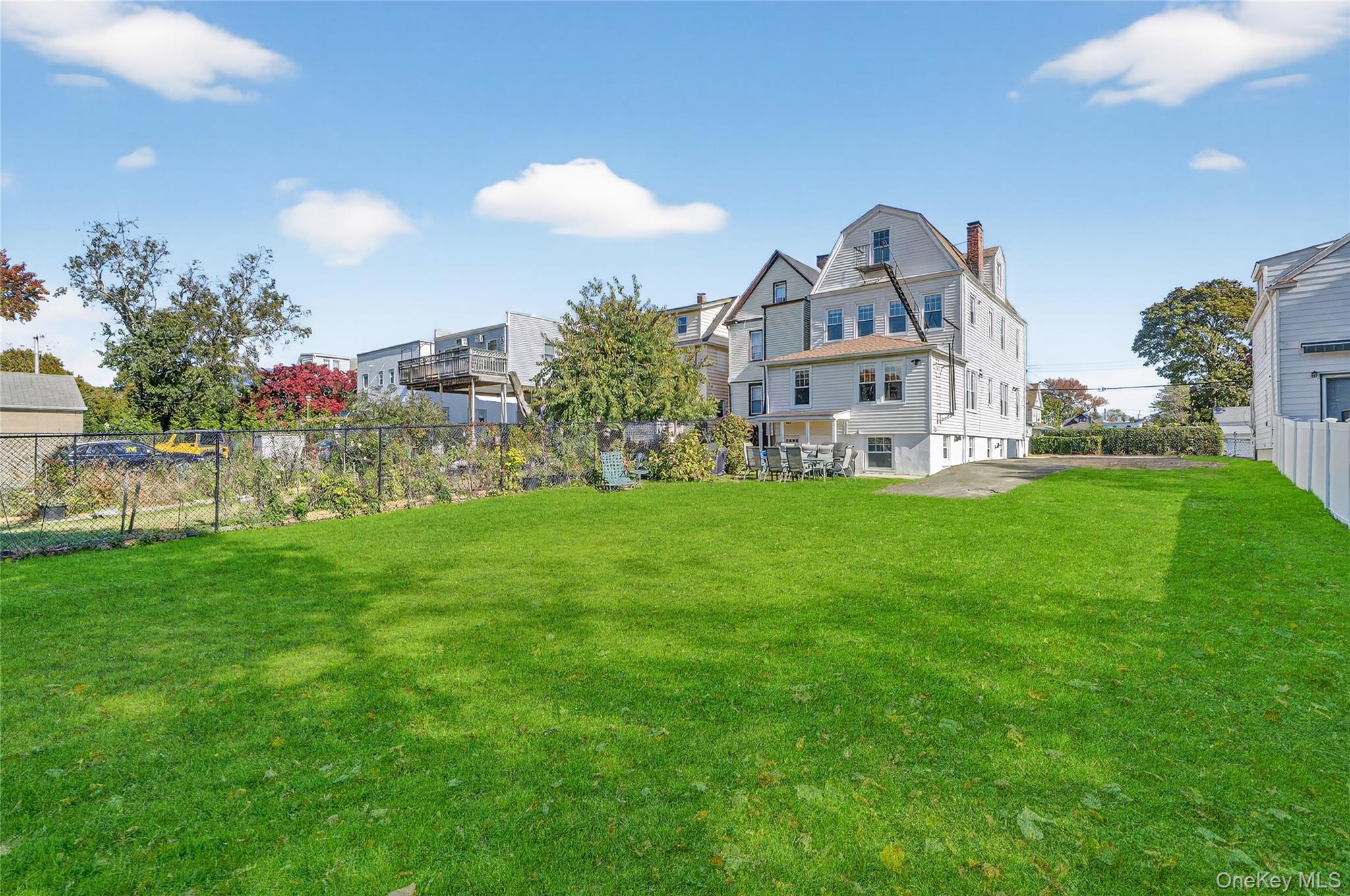 44 Madeleine Avenue, Unit 3 New Rochelle, NY 10801 - Photo 16 of 18