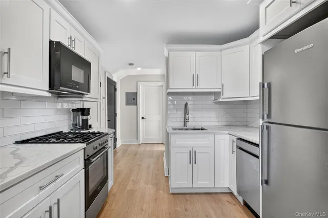 $2,000 | 44 Madeleine Avenue, Unit 3, New Rochelle, NY 10801