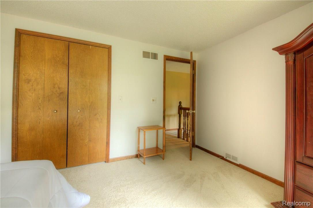 5270 Richardson Road Howell, MI 48843 - Photo 29 of 48 Bedroom 1