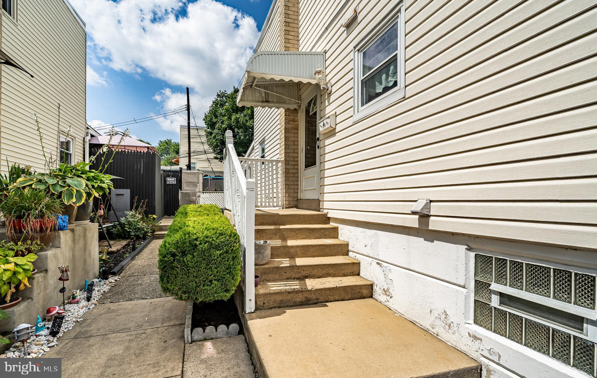 2842 Sebring Road Philadelphia, PA 19152 - Photo 4 of 32 Gallery Image 4