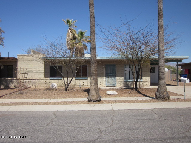 8251 East 34th Street Tucson, AZ 85710 - Photo 1 of 11