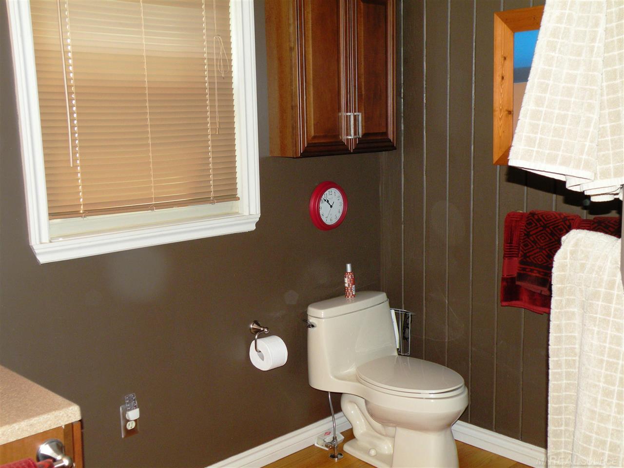 4440 North Lakeshore Road Deckerville, MI 48427 - Photo 8 of 52 50049752-7.JPG