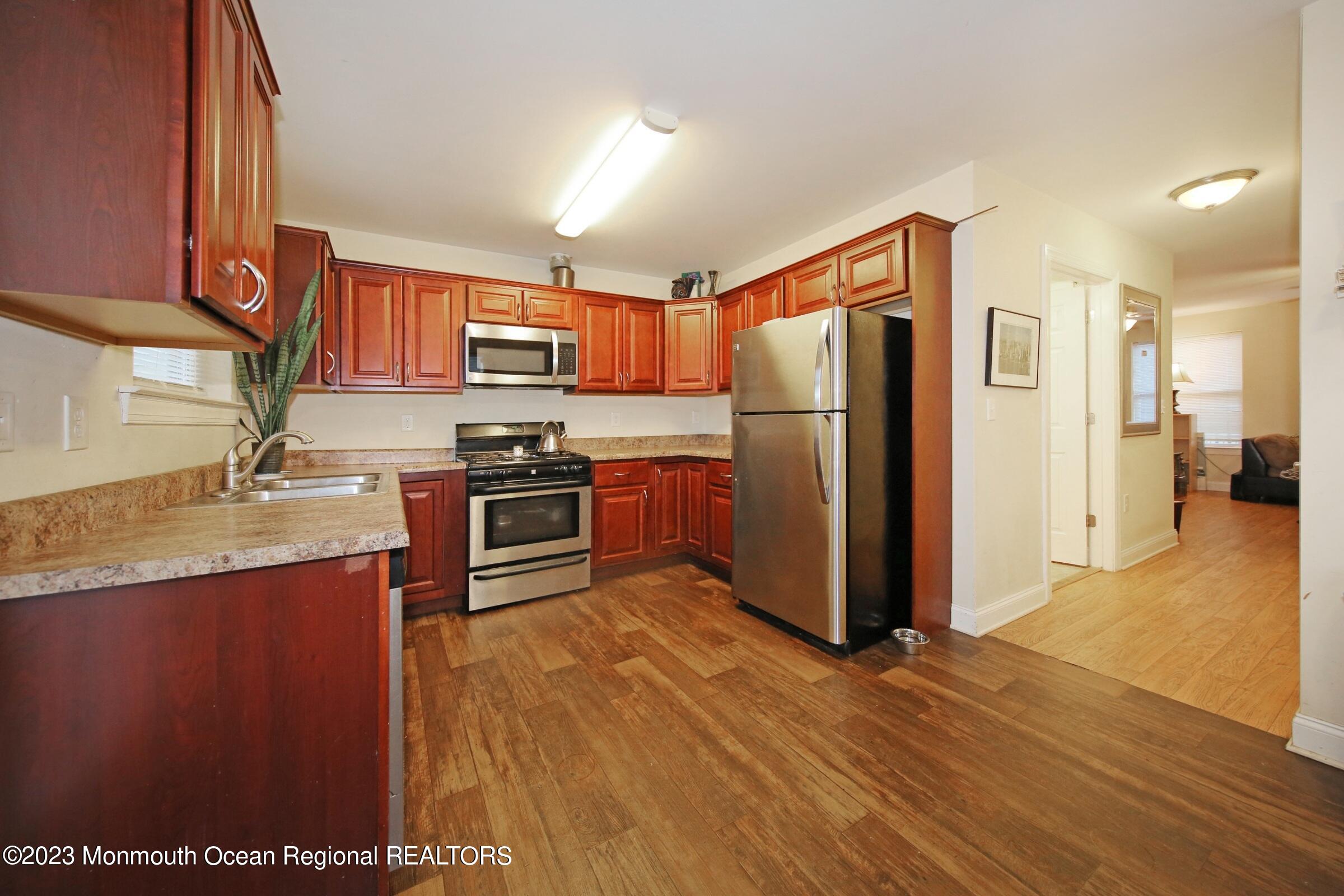 29 Gravelly Point Road Highlands, NJ 07732 - Photo 18 of 57 Kitchen