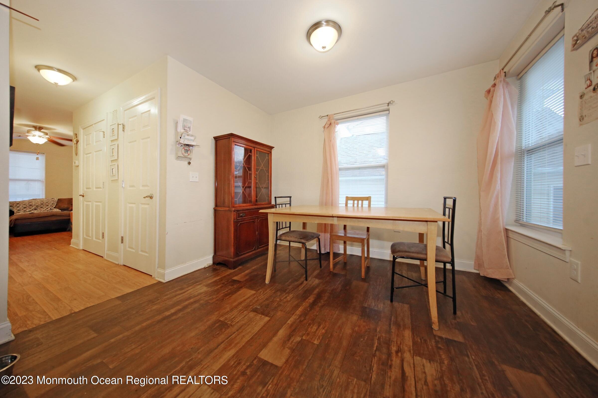 29 Gravelly Point Road Highlands, NJ 07732 - Photo 8 of 57 Dining