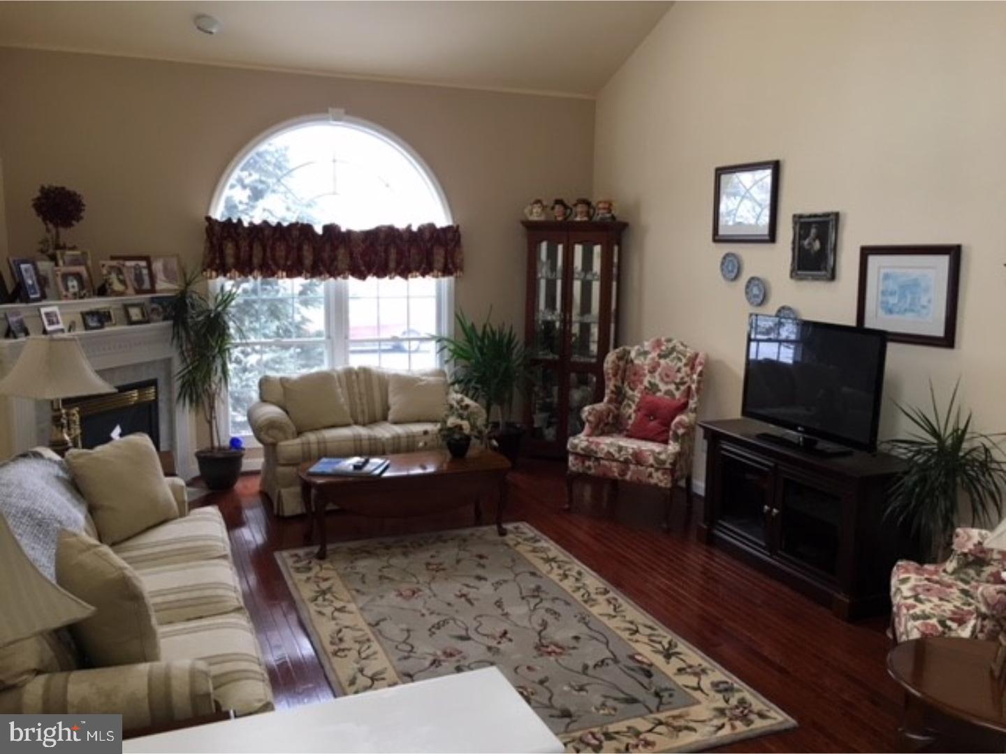 54 Michigan Drive Sinking Spring, PA 19608 - Photo 2 of 17 Living Room