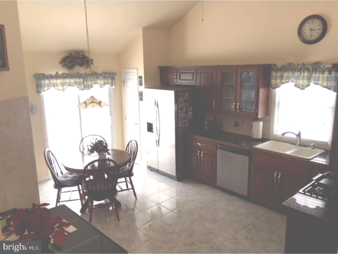 54 Michigan Drive Sinking Spring, PA 19608 - Photo 6 of 17 Kitchen