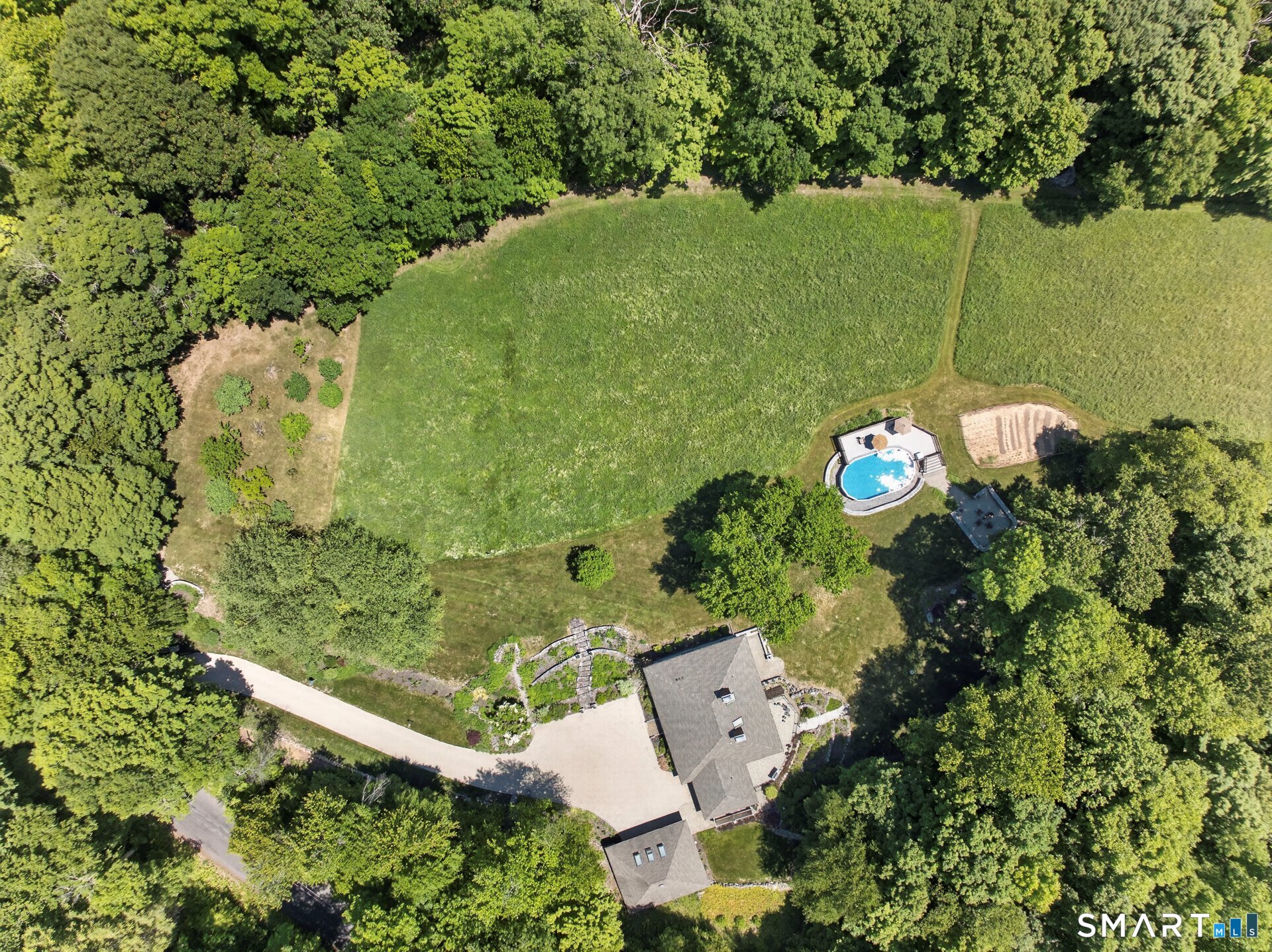 88 W Road Canton, CT 06019 - Photo 3 of 38