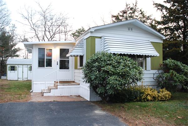 29 Windswept Road Wareham, MA 02571 - Photo 1 of 1 a front view of a house with a garden