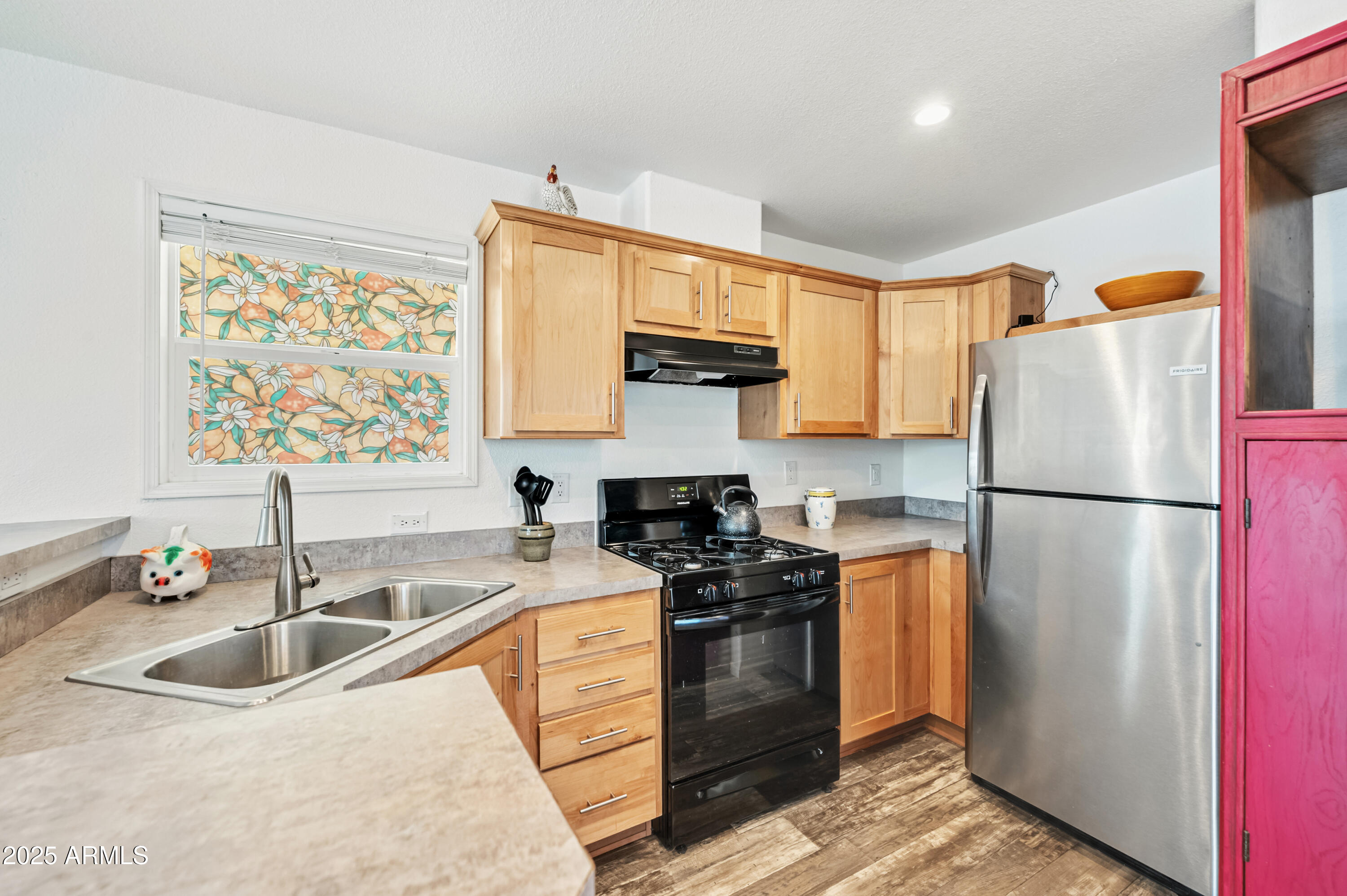 1771 South Idaho Road Apache Junction, AZ 85119 - Photo 10 of 27 Kitchen
