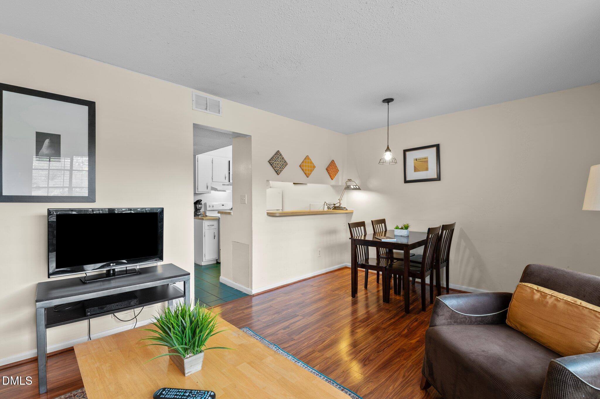 807 West Trinity Avenue, Unit 153 Durham, NC 27701 - Photo 3 of 39 2-web-or-mls-DSC_2650