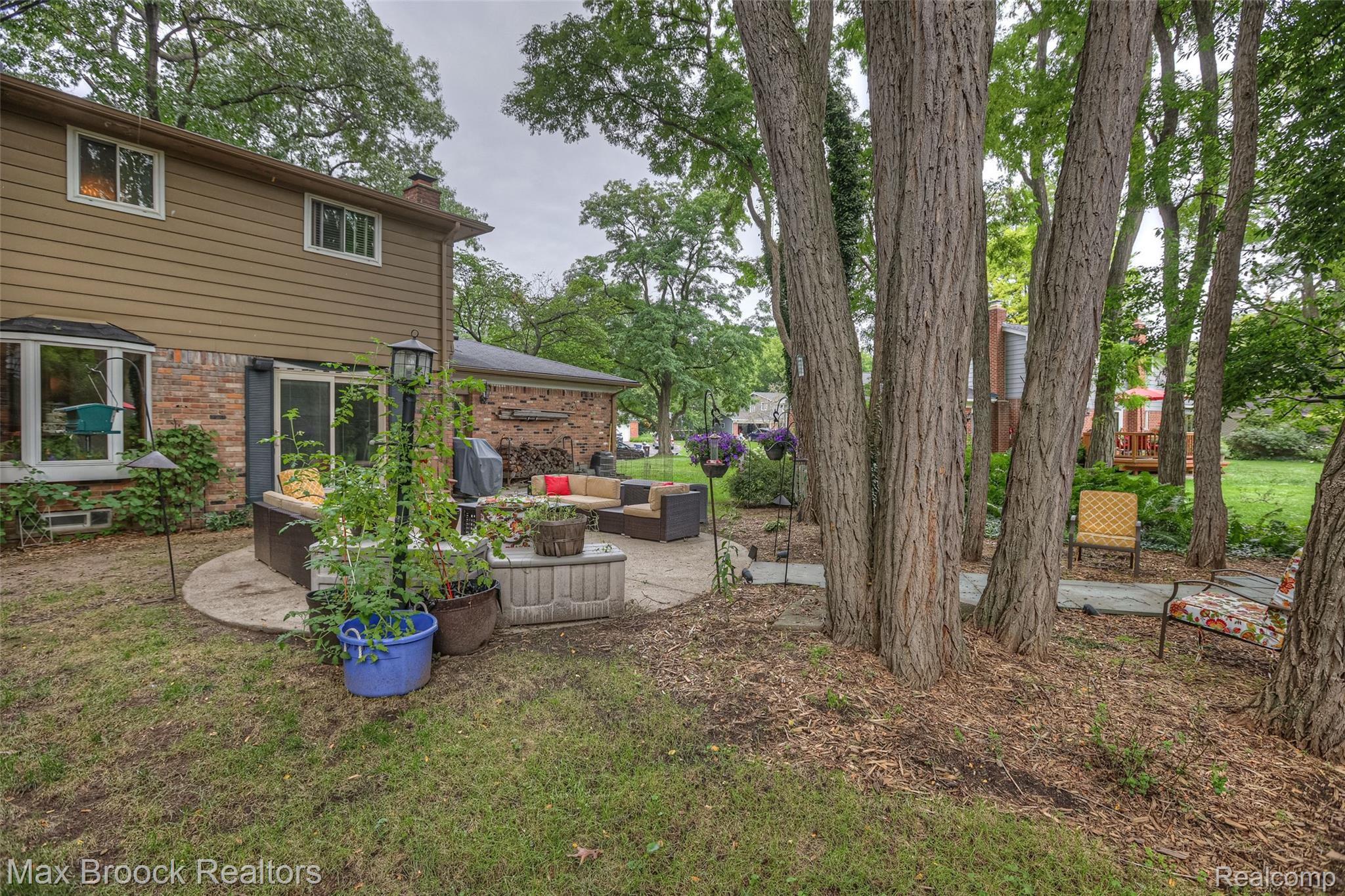 2633 Rambling Way Bloomfield Hills, MI 48302 - Photo 26 of 30 -5.jpg