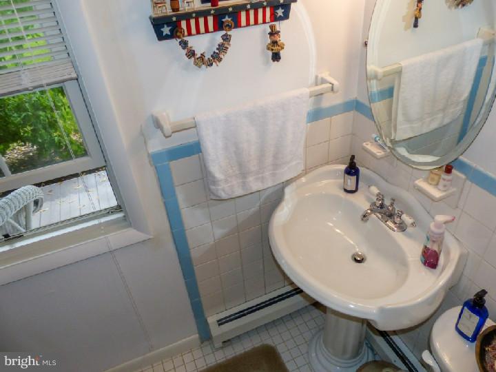 4933 Gayman Road Doylestown, PA 18902 - Photo 16 of 25 Master Bathroom