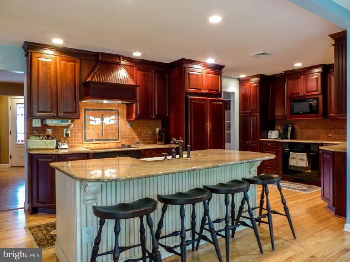 4933 Gayman Road Doylestown, PA 18902 - Photo 7 of 25 Kitchen