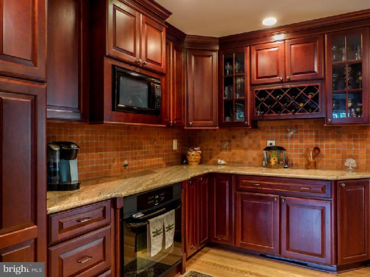 4933 Gayman Road Doylestown, PA 18902 - Photo 8 of 25 Kitchen