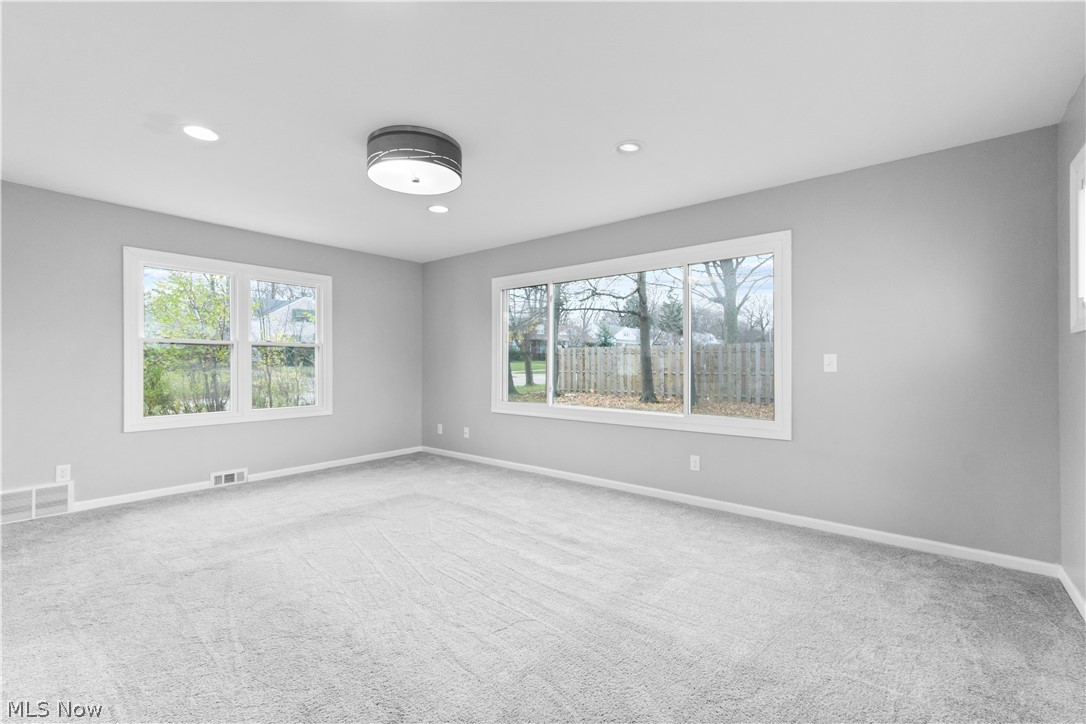 4250 Wilmington Road Cleveland, OH 44121 - Photo 12 of 29 Gallery Image 12