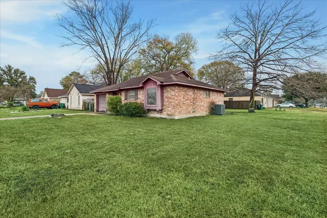 $1,195 | 8622 Brock Park Boulevard, Houston, TX 77078