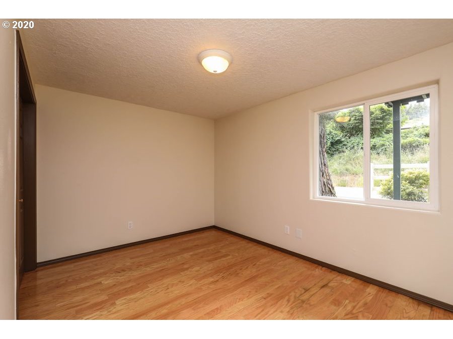 820 Abernathy Creek Road Longview, WA 98632 - Photo 9 of 20