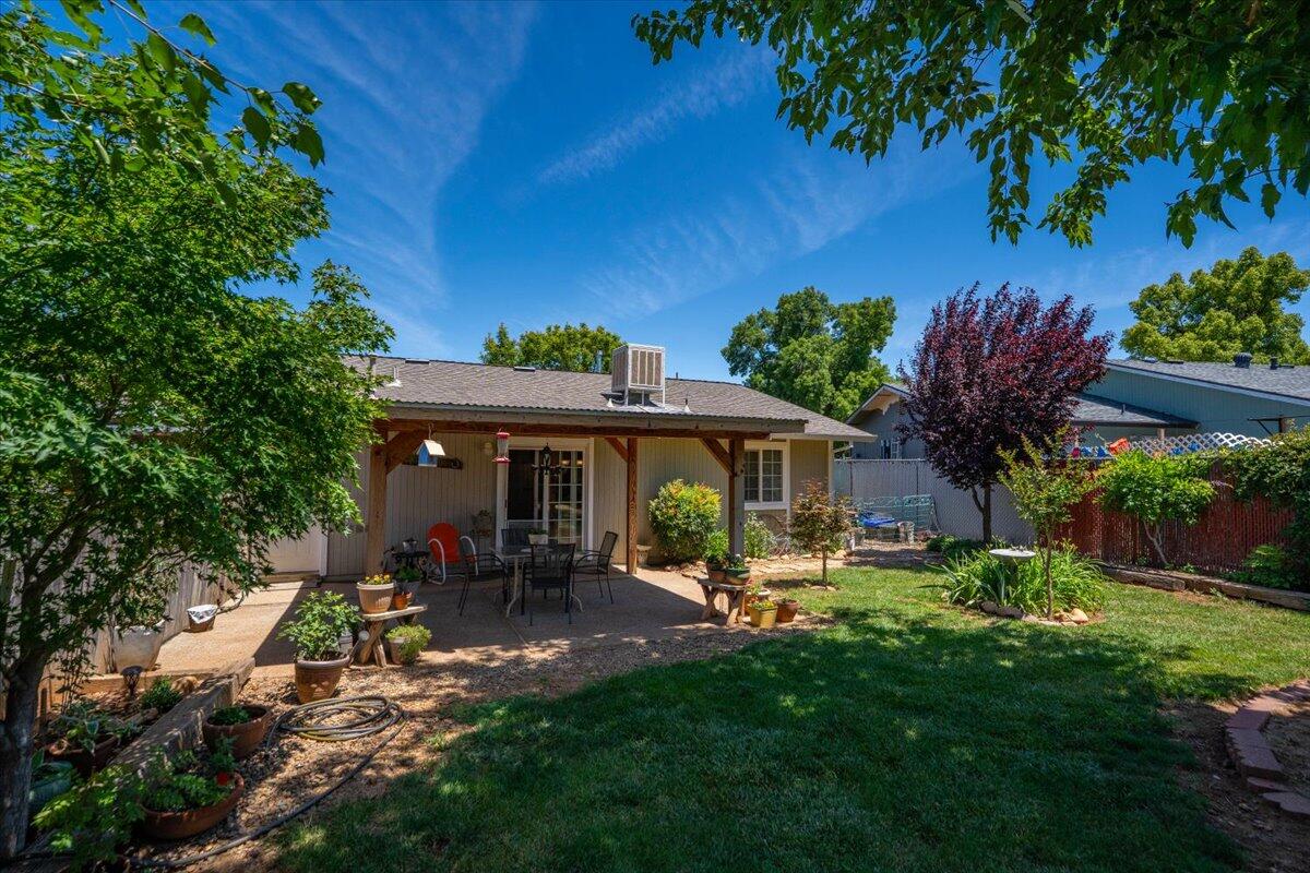 1980 Spruce Circle Anderson, CA 96007 - Photo 37 of 44 49-1980 Spruce St - E-31