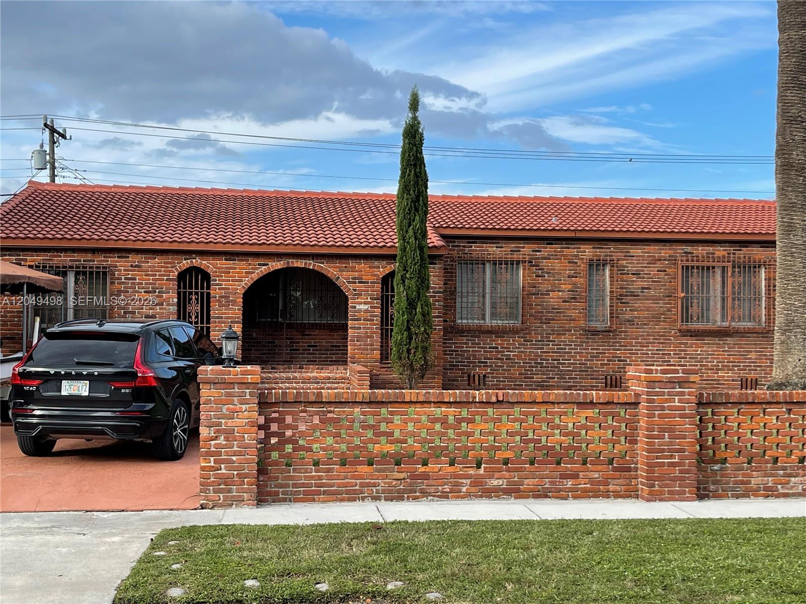 291 West 59th Street Hialeah, FL 33012 - Photo 1 of 6