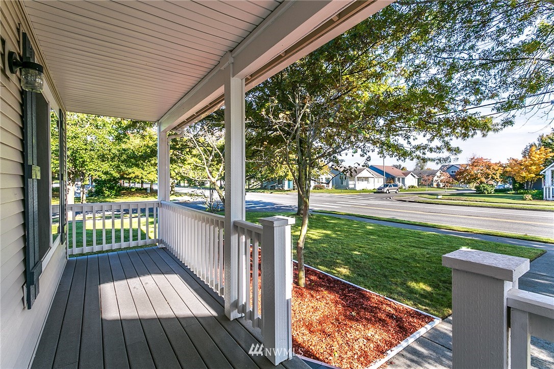 8831 Vinup Road Lynden, WA 98264 - Photo 1 of 25 Gallery Image 1