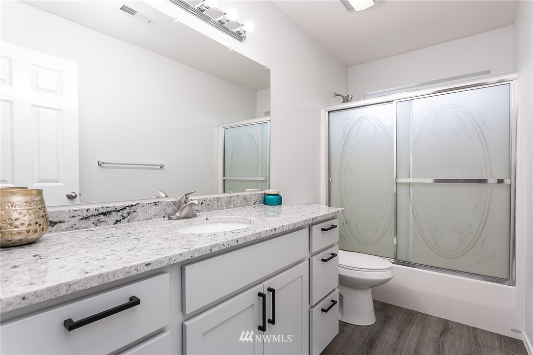 8831 Vinup Road Lynden, WA 98264 - Photo 13 of 25 Gallery Image 13