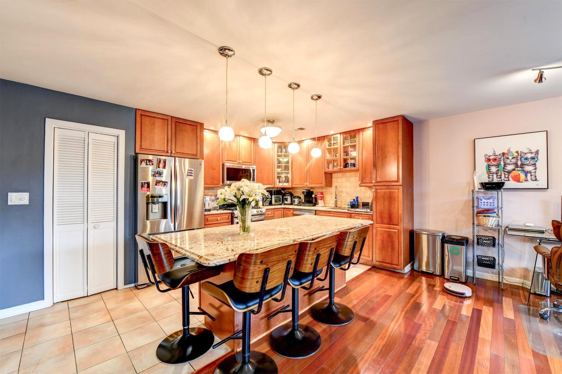 572 Sanderling Court Secaucus, NJ 07094 - Photo 11 of 50