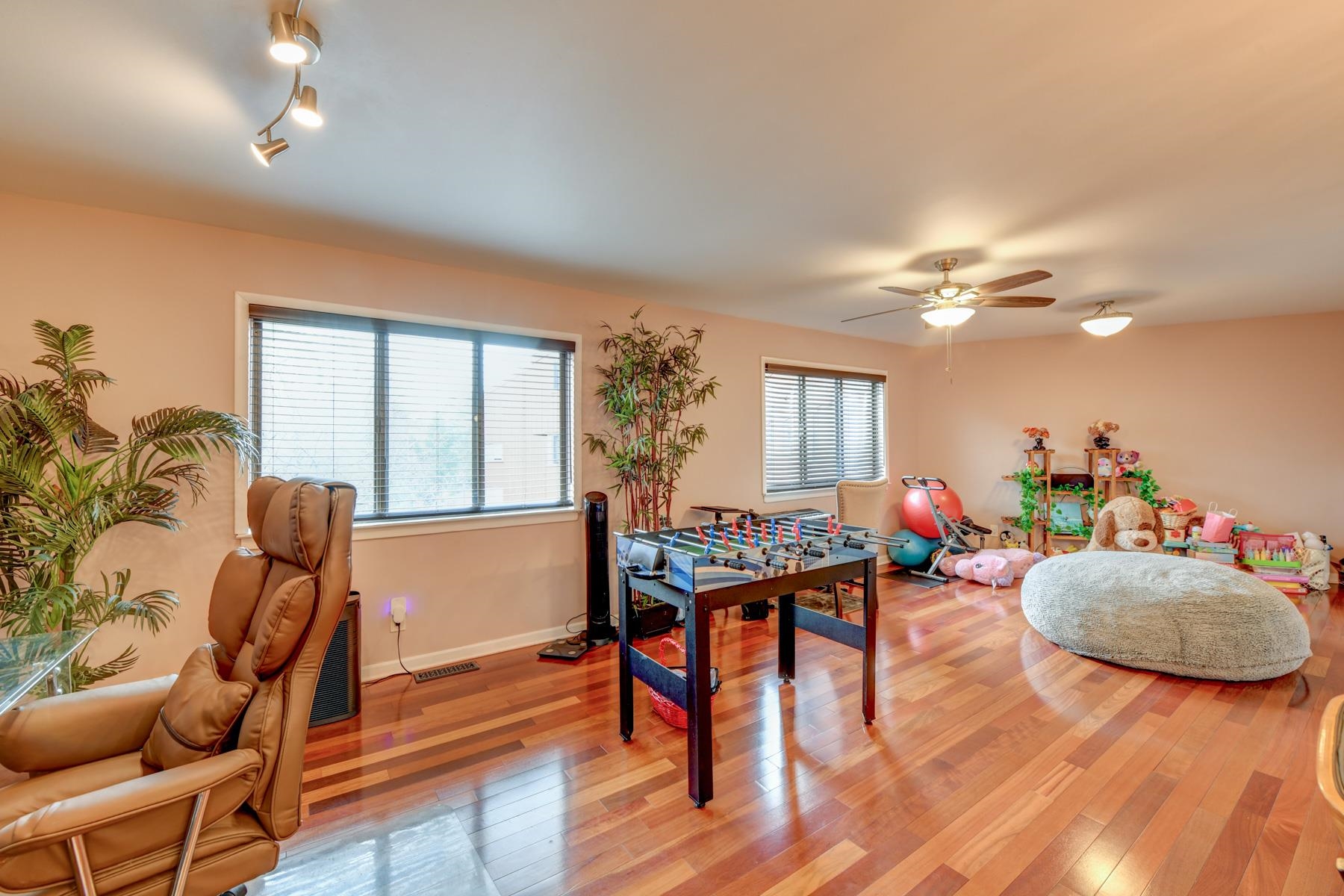 572 Sanderling Court Secaucus, NJ 07094 - Photo 14 of 50