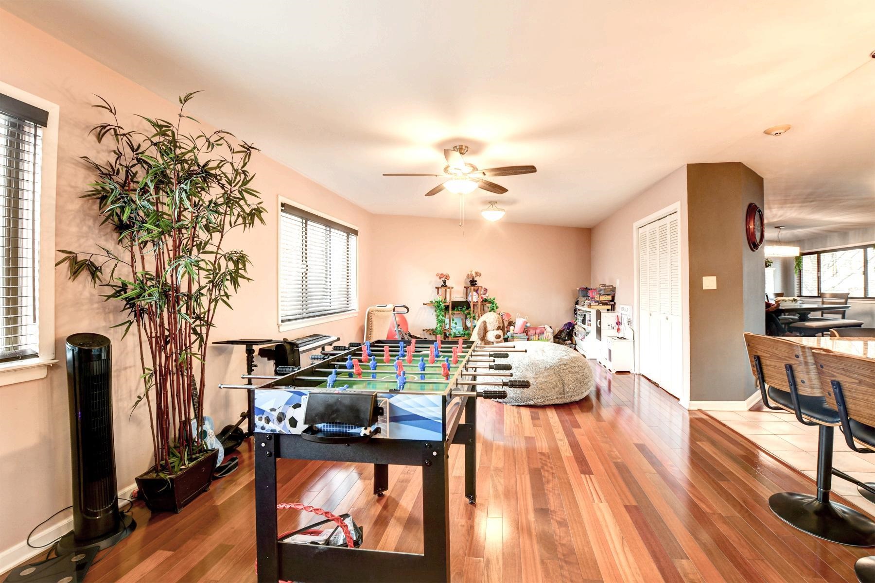 572 Sanderling Court Secaucus, NJ 07094 - Photo 15 of 50