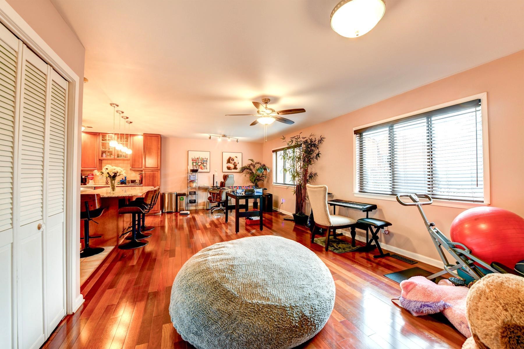572 Sanderling Court Secaucus, NJ 07094 - Photo 17 of 50