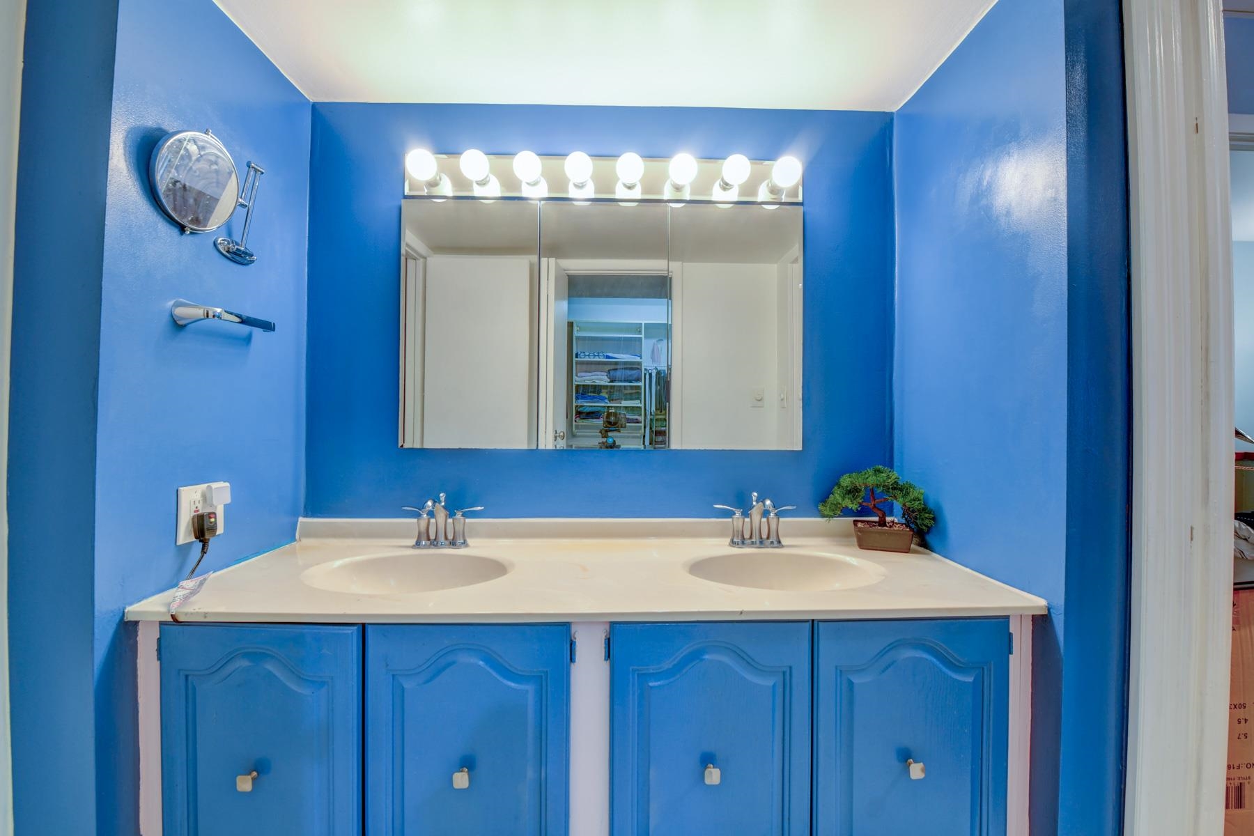 572 Sanderling Court Secaucus, NJ 07094 - Photo 23 of 50
