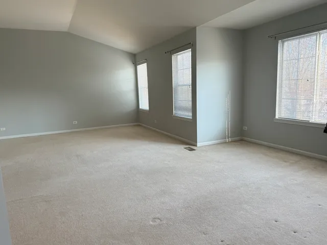 $2,800 | 2305 Sandy Creek Drive, Algonquin, IL 60102