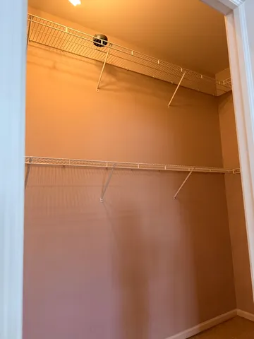 $2,800 | 2305 Sandy Creek Drive, Algonquin, IL 60102