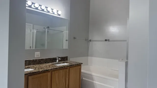 $2,800 | 2305 Sandy Creek Drive, Algonquin, IL 60102