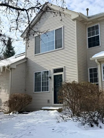 $2,800 | 2305 Sandy Creek Drive, Algonquin, IL 60102