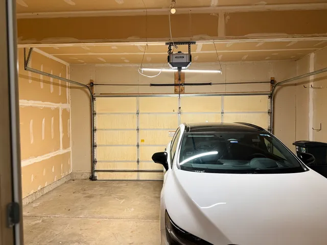 $2,800 | 2305 Sandy Creek Drive, Algonquin, IL 60102