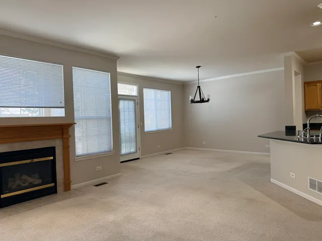 $2,800 | 2305 Sandy Creek Drive, Algonquin, IL 60102