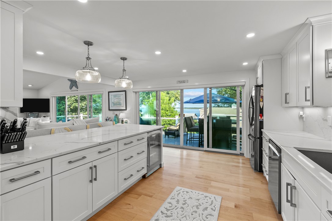 48 Therien Road Portsmouth, RI 02871 - Photo 12 of 35