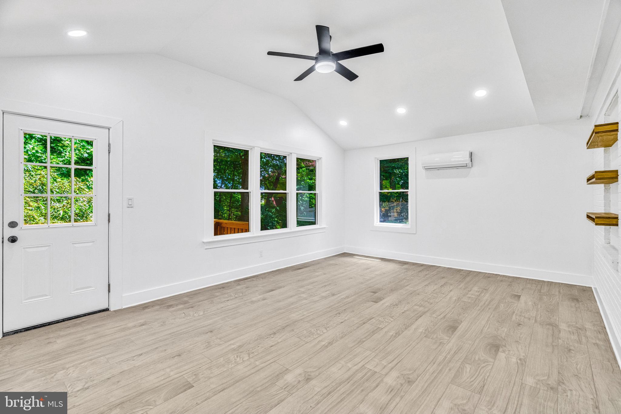 2539 Gallows Road Dunn Loring, VA 22027 - Photo 15 of 56 Family Room