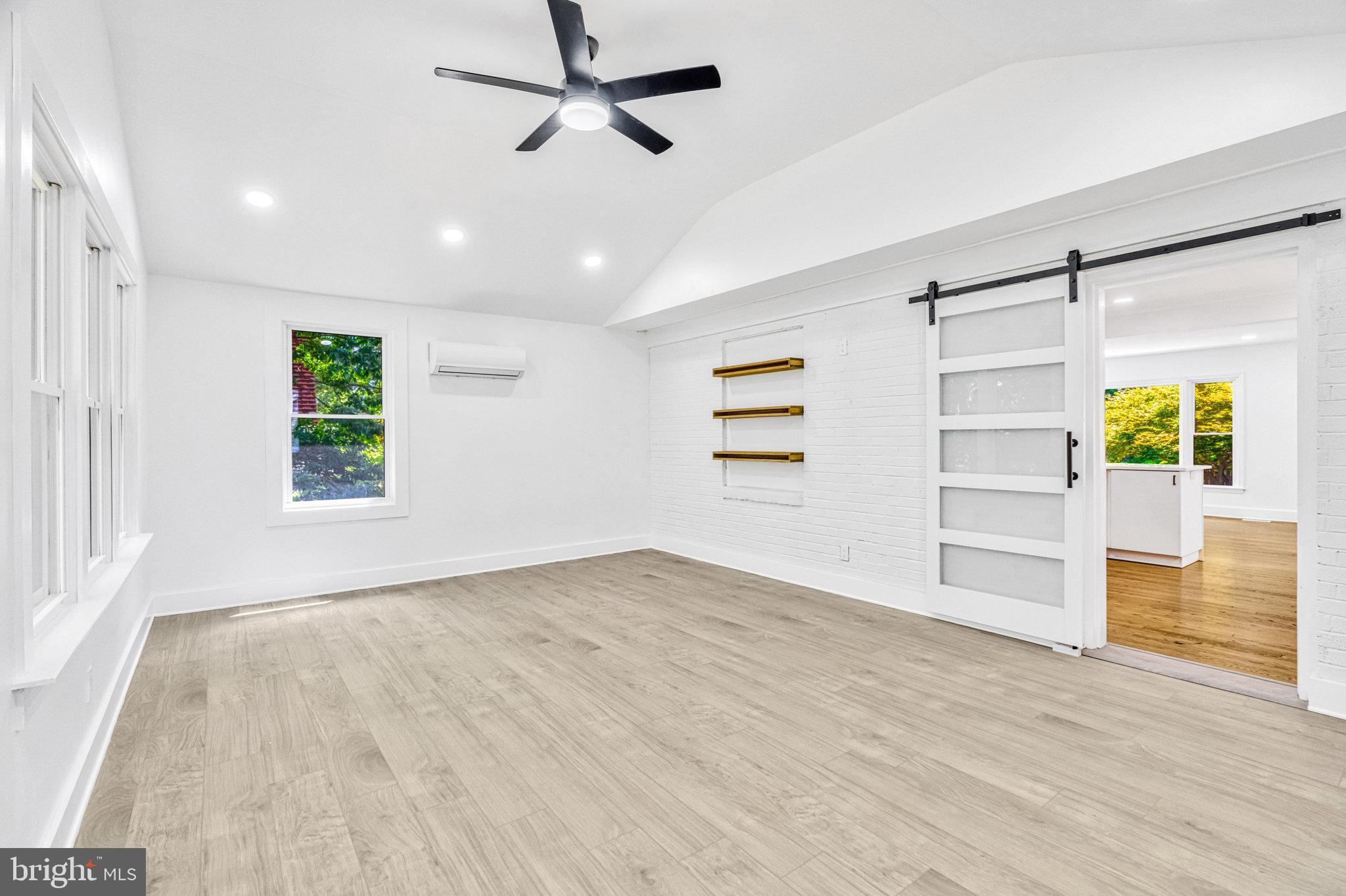 2539 Gallows Road Dunn Loring, VA 22027 - Photo 16 of 56 Family Room