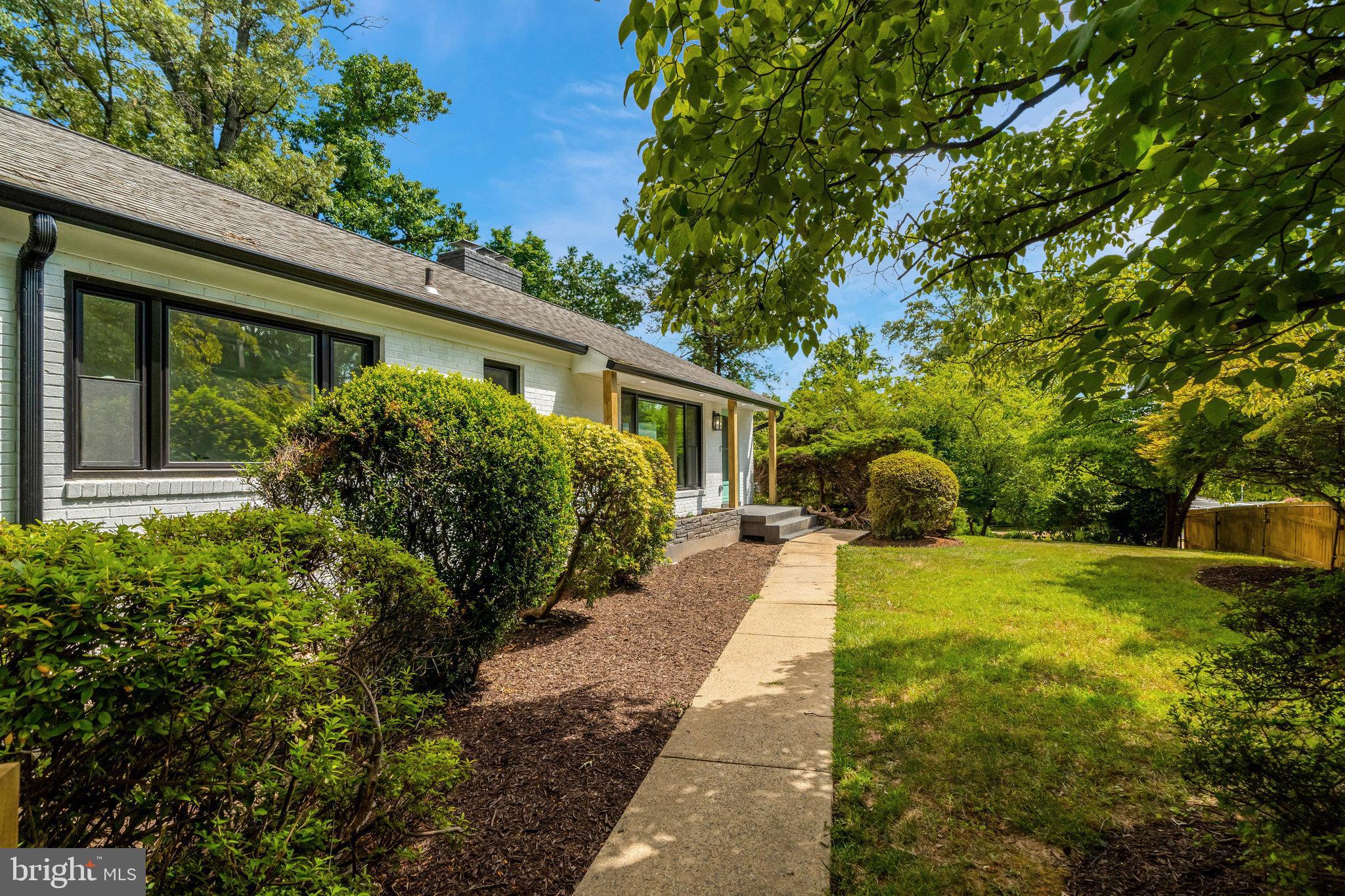 2539 Gallows Road Dunn Loring, VA 22027 - Photo 5 of 56 Front