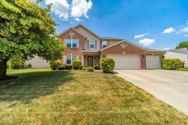$335,000 | 5721 Columbia Circle, Greenwood, IN 46142