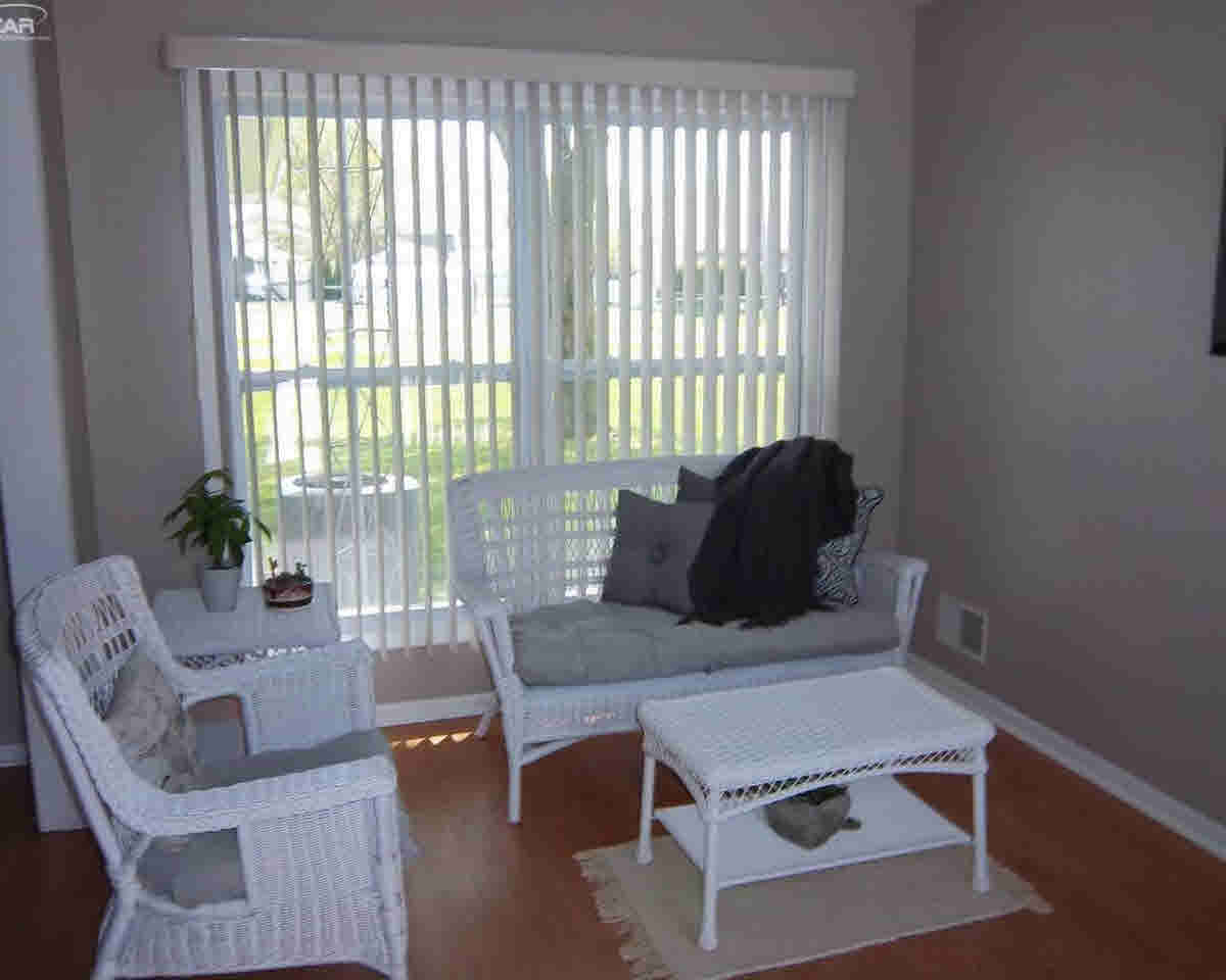 4223 Dillon Road Flushing, MI 48433 - Photo 17 of 33 21290504-16.JPG