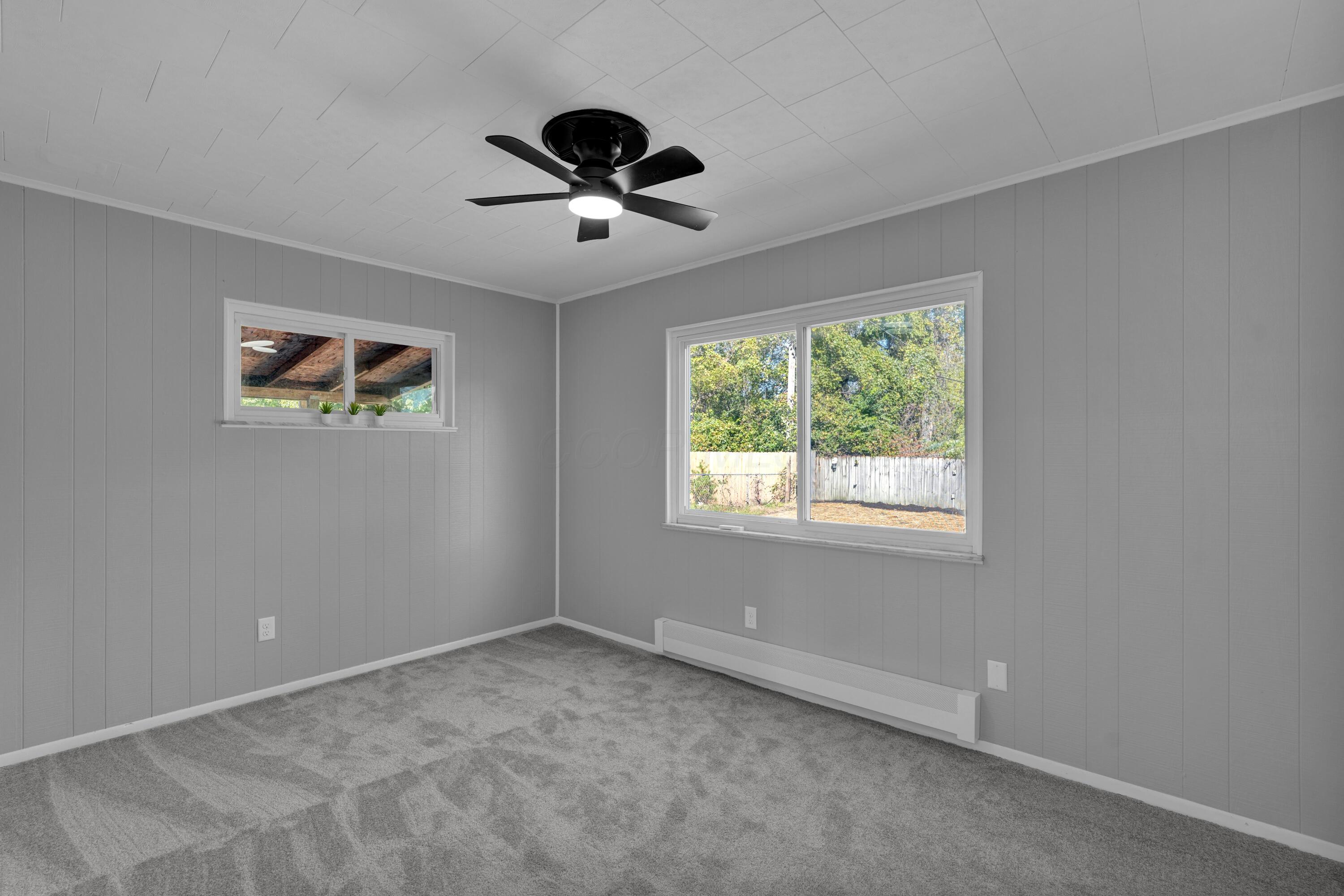 208 Cumberland Road Delaware, OH 43015 - Photo 10 of 37 Off the kitchen, you'll find a lovely bonus/flex space that would make an ideal home office, play room, homework spot, or den!