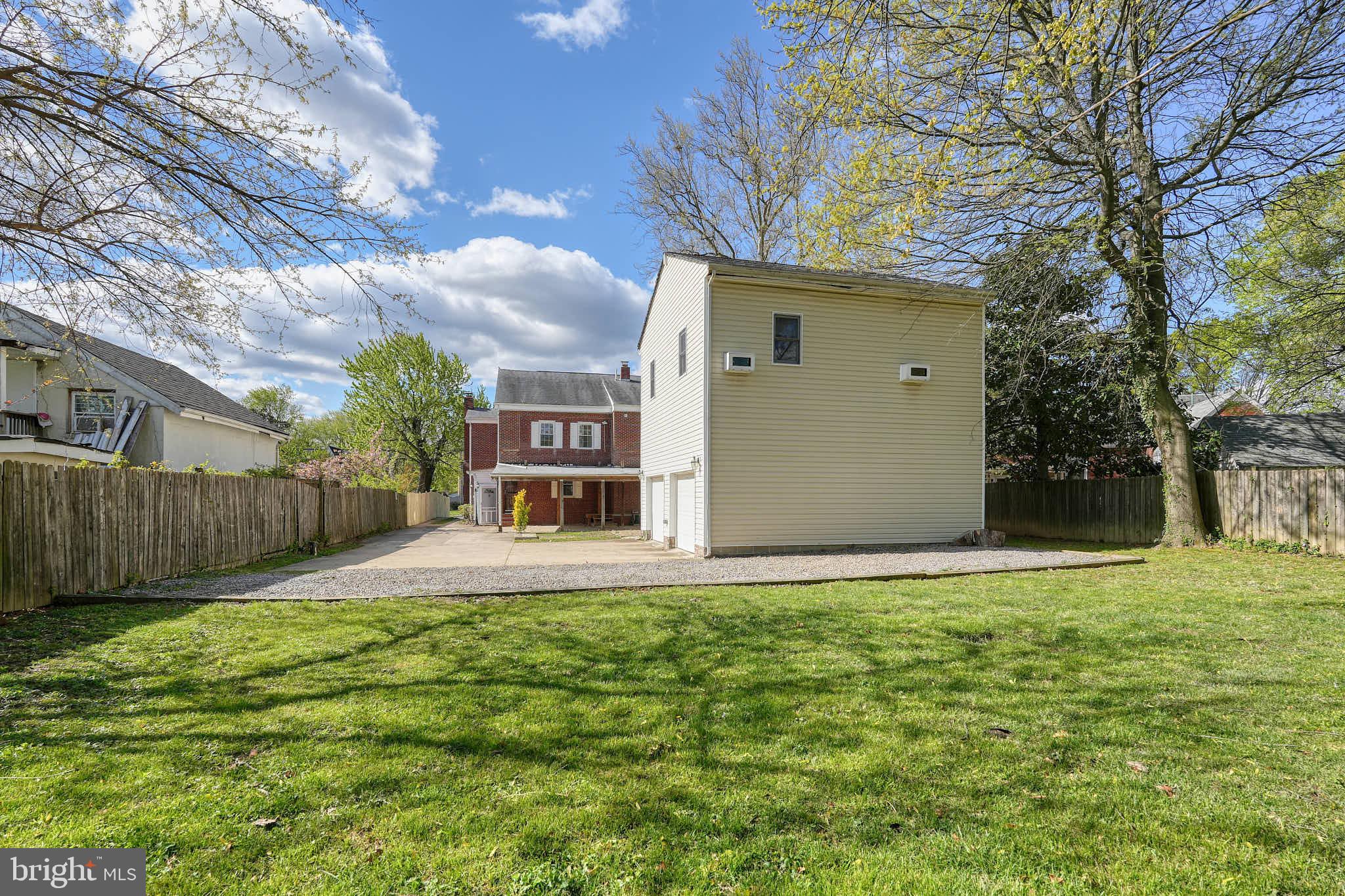 3318 Memorial Street Alexandria, VA 22306 - Photo 44 of 49 a backyard of a house