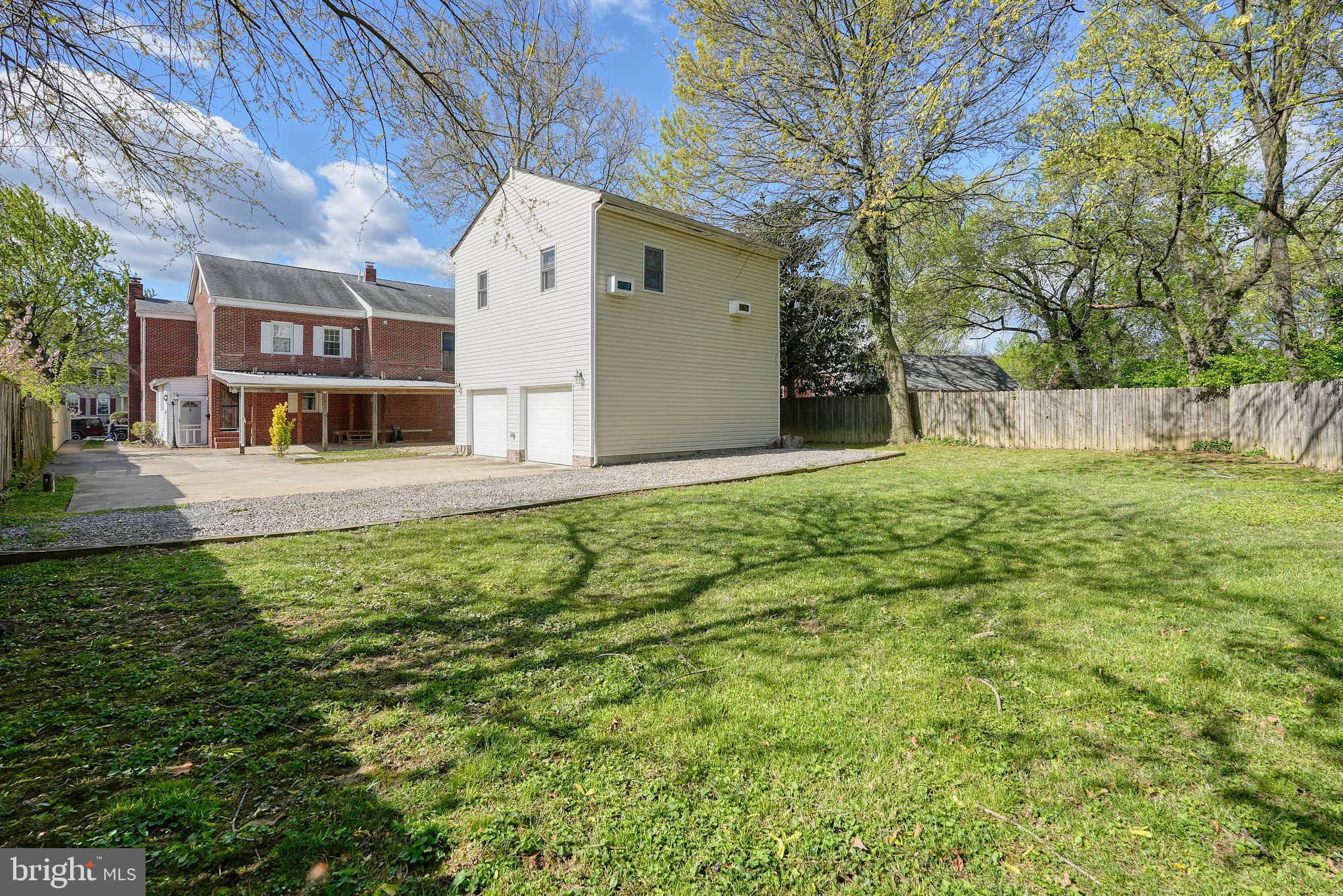 3318 Memorial Street Alexandria, VA 22306 - Photo 45 of 49 a swimming pool with outdoor seating and yard
