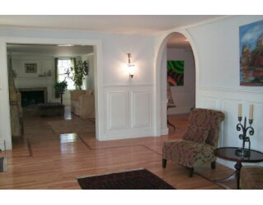 31 Littles Point Road Swampscott, MA 01907 - Photo 5 of 16 Gallery Image 5
