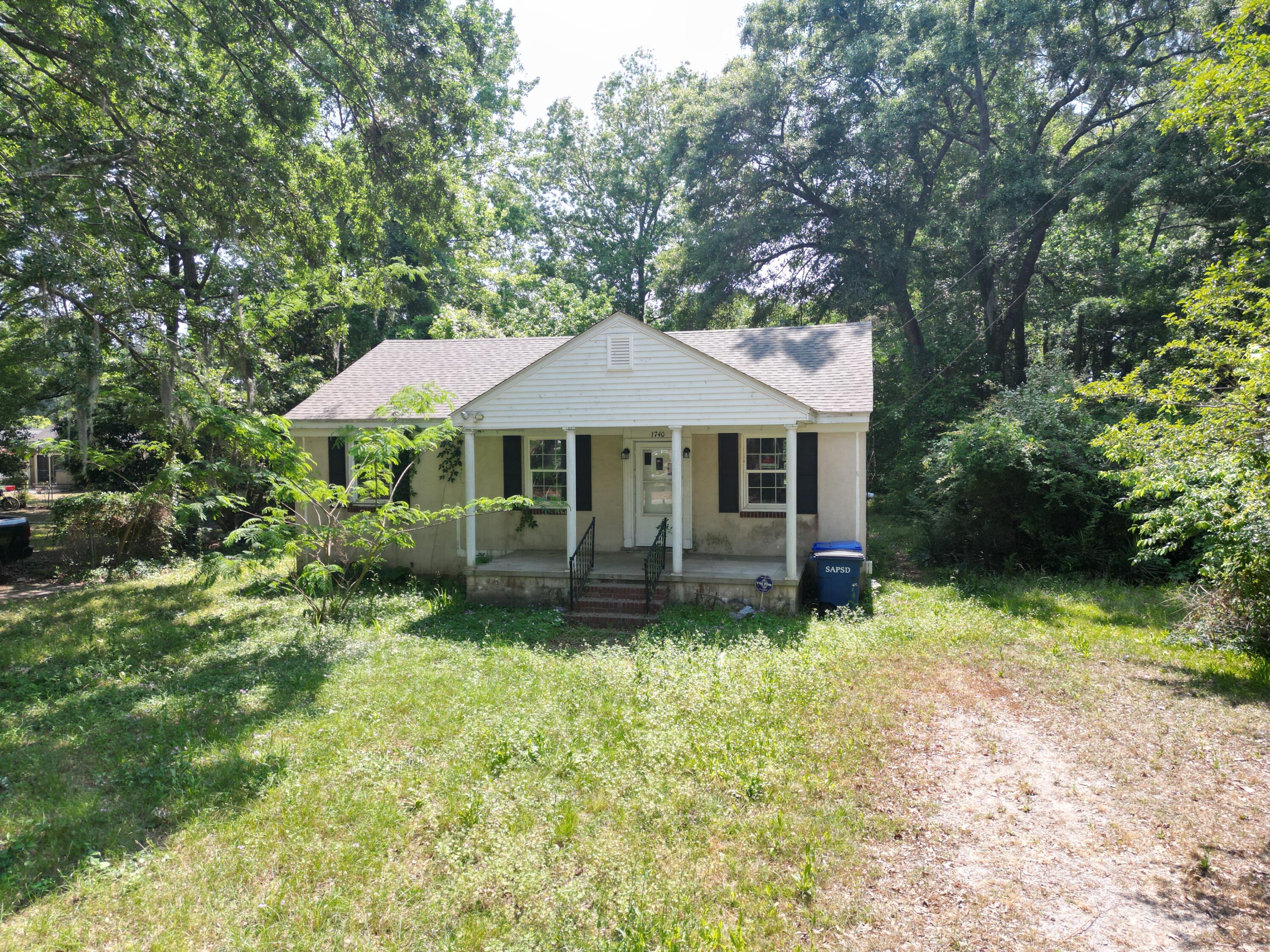 1740 Dogwood Road Charleston, SC 29414 - Photo 1 of 16 IMG_4272