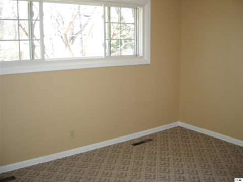 1265 Trenton Road Adrian, MI 49221 - Photo 13 of 24 20398944-12.JPG