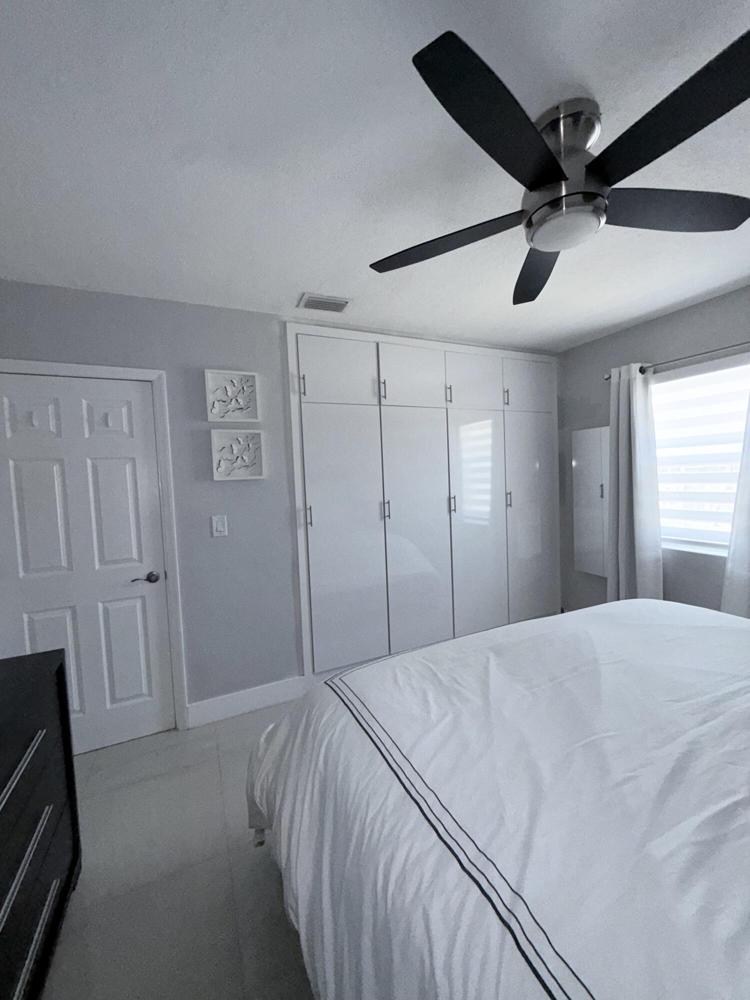 9235 Southwest 41st Street Miami, FL 33165 - Photo 23 of 63 IMG_7941