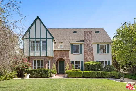 $2,250,000 | 832 South Windsor Boulevard, Los Angeles, CA 90005